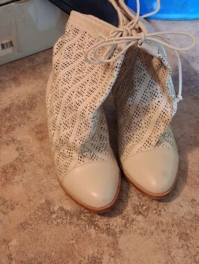 Vivian Westwood Size 38 Womens  Perforated Ankle Boots in Light Beige